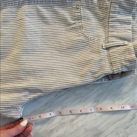 DL1961 Hepburn Wide Leg Striped Chinos - Picture 9 of 9